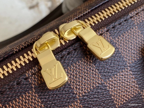 WIS VINTAGE VUITTON BAG LOUIS 1111
